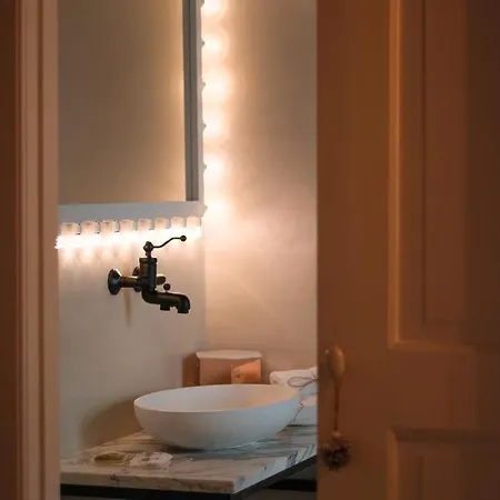Cece Nove - Sotto L'arco Bed & Breakfast 3*